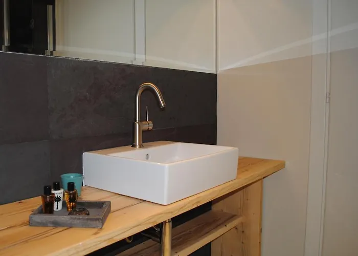 Bed&cafe Bed and breakfast 3*